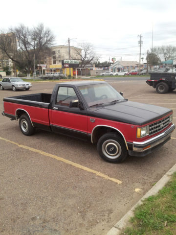 1983 Chevrolet S10 Durango Standard Cab Pickup 2-Door 2.8L