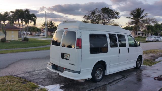 1997 chevy express 3500 weight