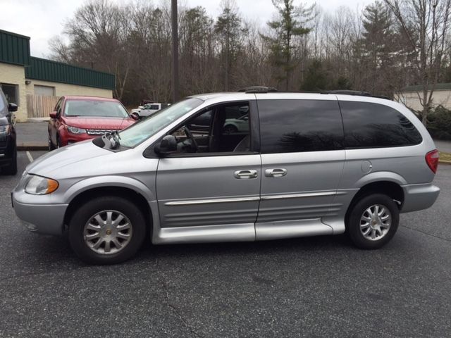 2002-chrysler-town-country-lxi-van-w-mobility-modifications-no