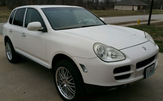 2003 Porsche Cayenne S