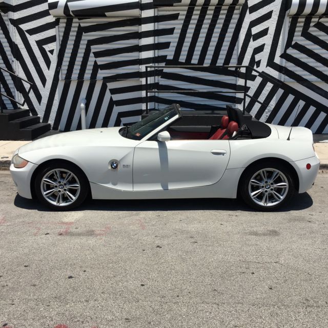 2004 Bmw Z4 White W Red Interior Convertible