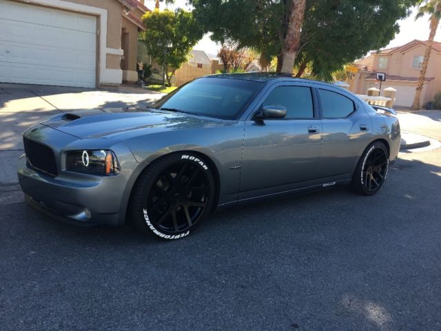 2006 Dodge Charger RT 5.7 Full Exhaust, Lowered, SRT parts and more!