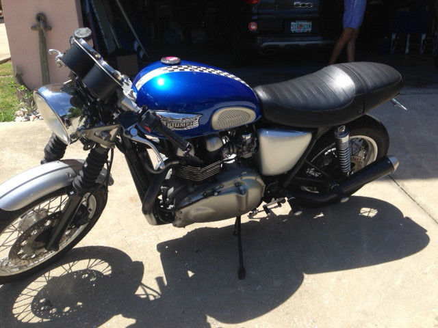 2006 Triumph Thruxton. 865cc and with several upgrades. Near mint