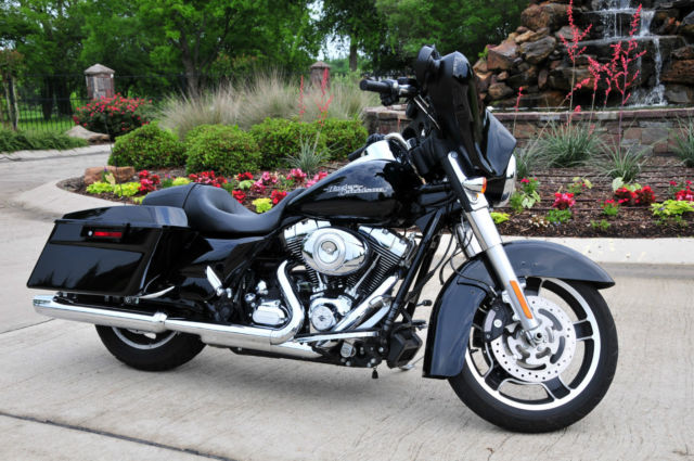 2011 Harley Davidson Street Glide 103