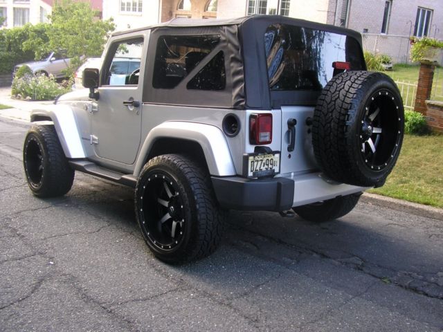 2012 Jeep Wrangler Sahara 2 Door