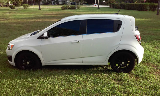 2013 Chevrolet Sonic Lt Hatchback 4 Door 1 4l White