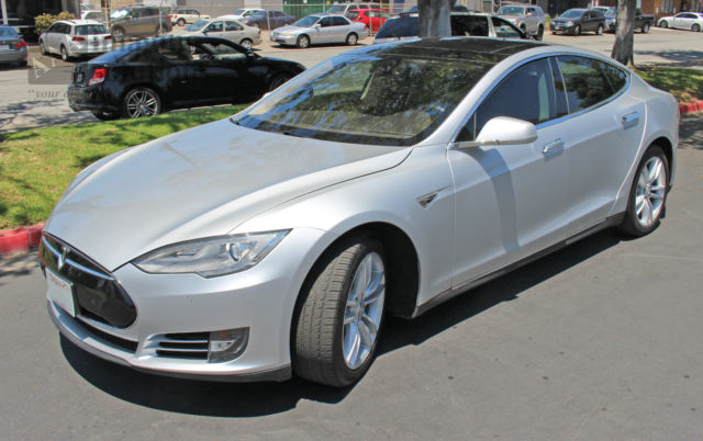 basketbal Smaak Melodieus 2014 Tesla Model S 85 KW with Silver paint & Black leather seats 49,414  miles