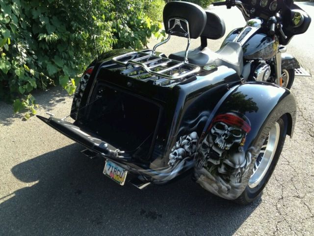 Harley Davidson Trike FLHXXX custom paint, very low