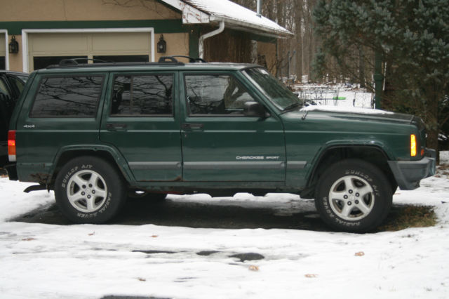 Jeep Cherokee - Carryall - Dark Green - 2000