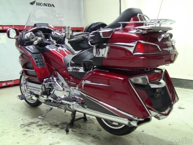 1800 goldwing accessories