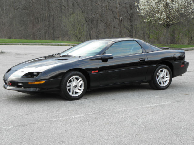 1994 Chevy CAMARO Z28 T-Top Coupe - 5.7L LT1 350 - Black over Gray