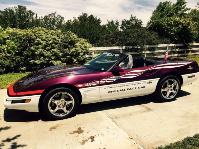 1995 Corvette HISTORICAL OFFICIAL INDY 500 TRACK PACE CAR MUSEUM MAGAZINE