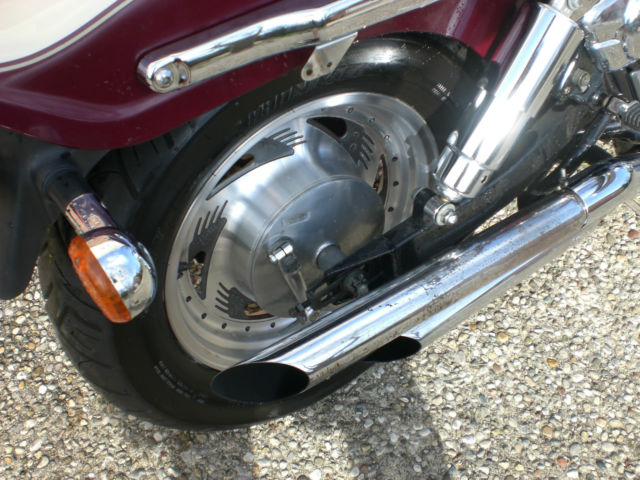 Red LED Motorcycle Tail Light – Universal Fit For Shadow, V-Star, Vulcan, Suzuki Cruisers