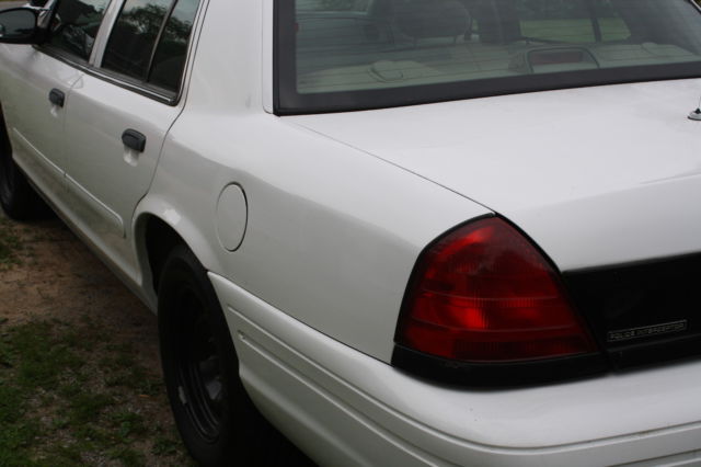 2001 Ford Crown Vic Police Interceptor 3337