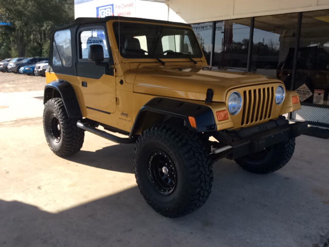 2003 Jeep Wrangler COMMANDO  4WD BRAND NEW TOP AND TIRES