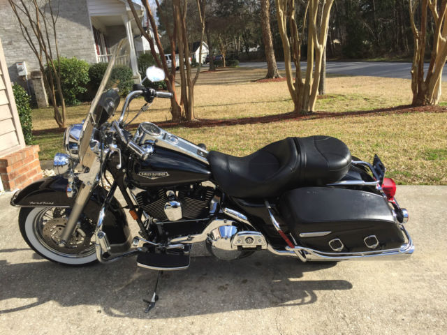 2006 Harley Davidson RoadKing Classic