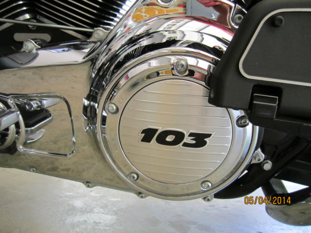 thumbnail image 2 of Universal Motorcycle Cover For Harley Davidson Ultra Classic – Water-Resistant, Indoor/Outdoor 2 of 4