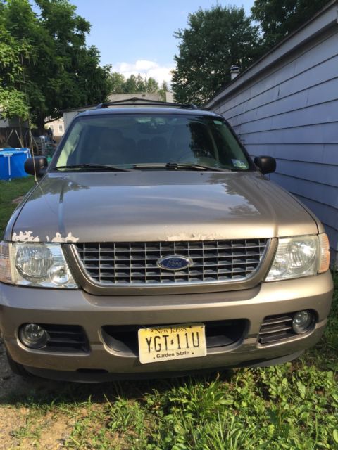 Evan-Fischer Driver Side Headlight Kit For Ford Explorer 2004-2005 – Halogen DOT SAE