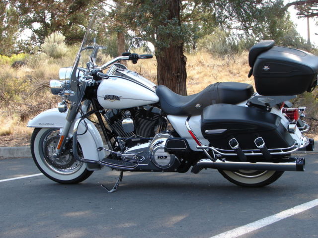 Road King Classic 2003