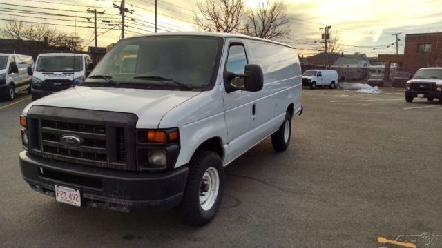 Penske Used Trucks - unit # 617140 - 2011 Ford E-250