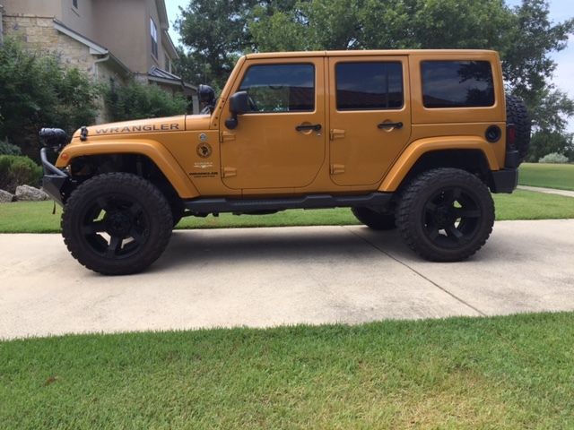 Wrangler Unlimited LIFTED & LOADED Rare **Amp'd** AWESOME & NAVIGATION